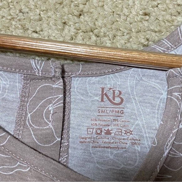 Kindred Bravely Universal Labor & Delivery Gown Floral Size Small Medium Large - Picture 11 of 11